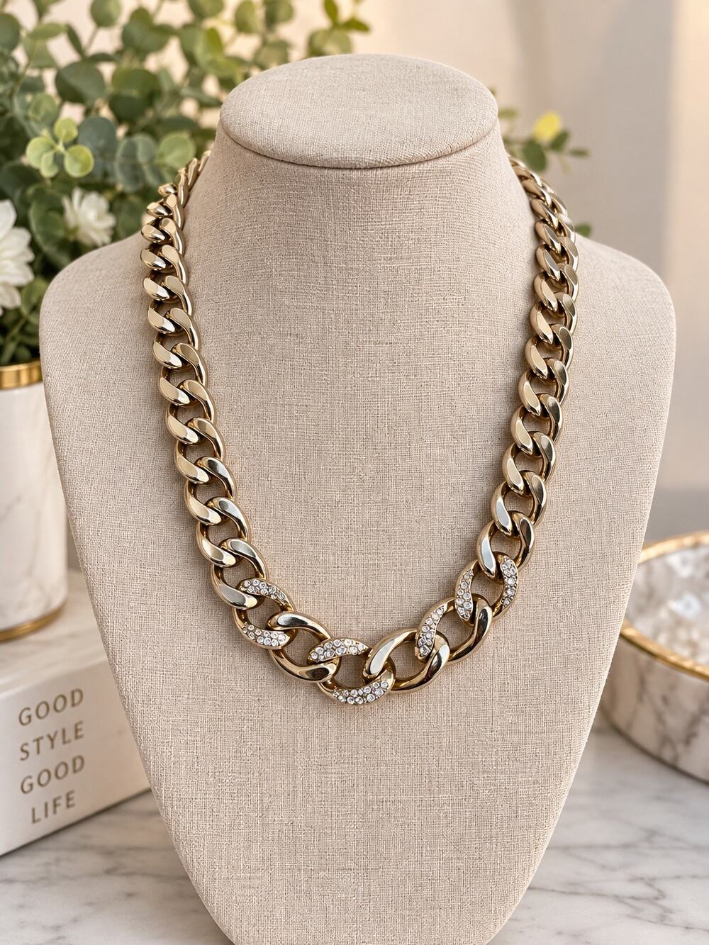 House Of Harlow 1960 Necklace Gold Tone Chain Link With Crystal Accents Chunky